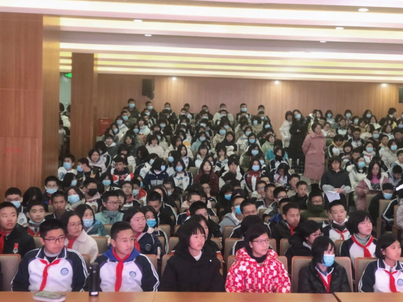 放飞青春梦奋斗"十四五—福州江南水都中学开展党的十九届五中全会